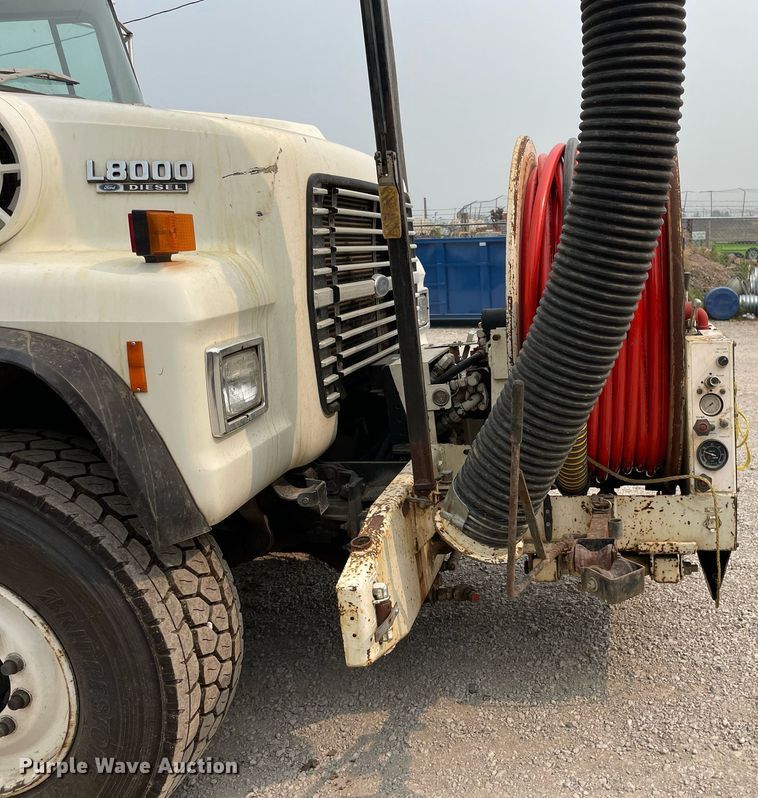 image for item LJ9771 1993 Ford LN8000  sewer jetter truck