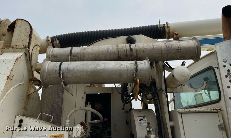 image for item LJ9771 1993 Ford LN8000  sewer jetter truck