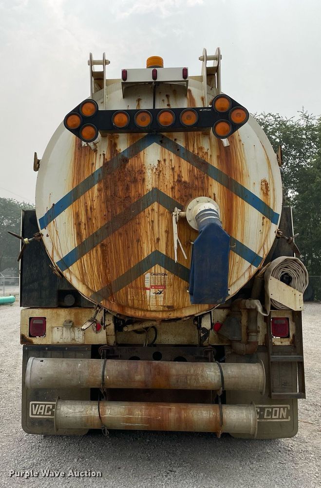 image for item LJ9771 1993 Ford LN8000  sewer jetter truck