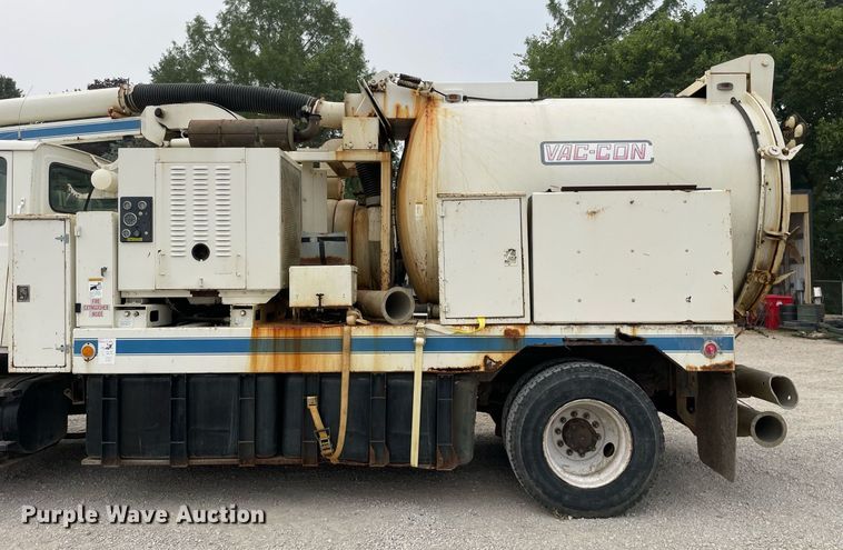 image for item LJ9771 1993 Ford LN8000  sewer jetter truck