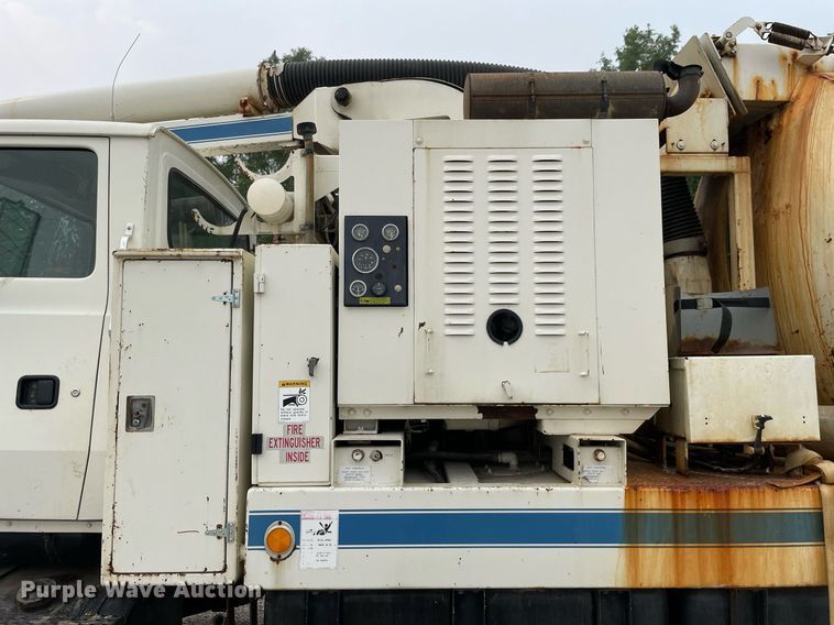 image for item LJ9771 1993 Ford LN8000  sewer jetter truck