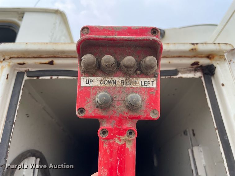 image for item LJ9771 1993 Ford LN8000  sewer jetter truck