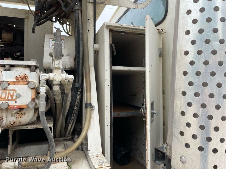 image for item LJ9771 1993 Ford LN8000  sewer jetter truck