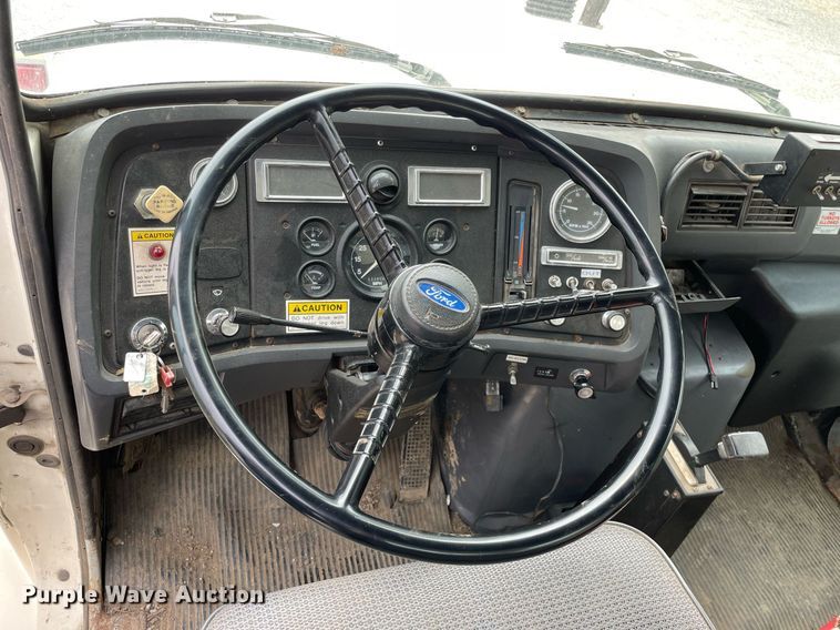 image for item LJ9771 1993 Ford LN8000  sewer jetter truck