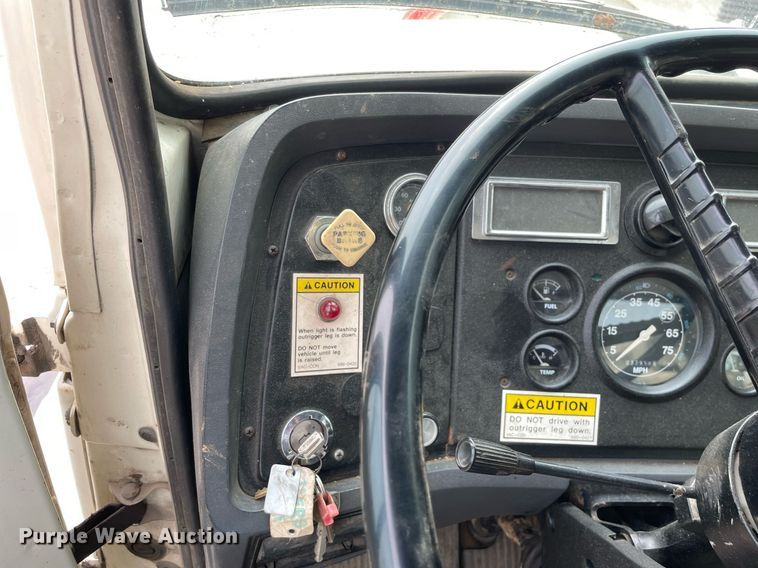 image for item LJ9771 1993 Ford LN8000  sewer jetter truck