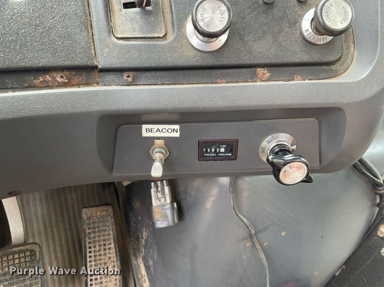 image for item LJ9771 1993 Ford LN8000  sewer jetter truck