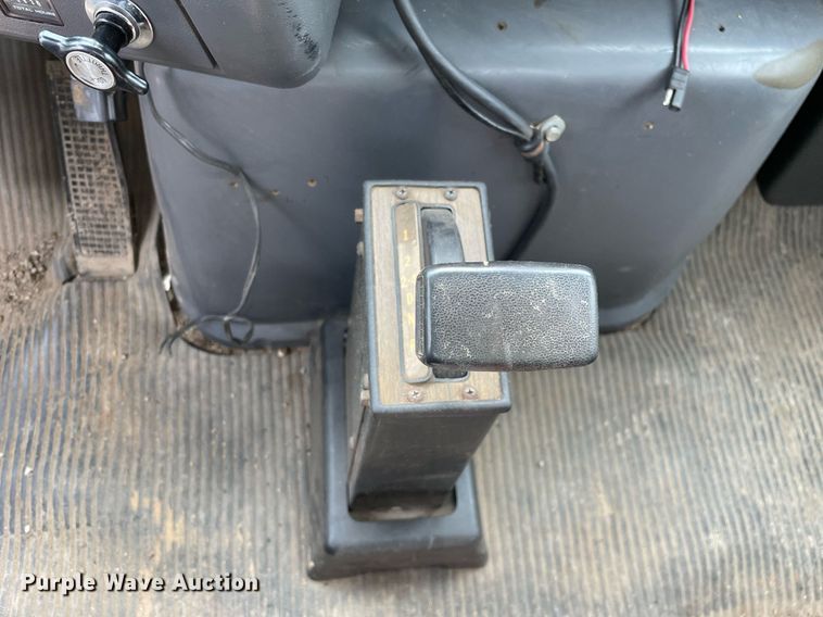 image for item LJ9771 1993 Ford LN8000  sewer jetter truck