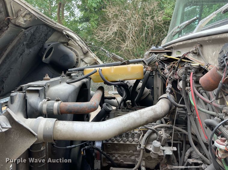 image for item LJ9771 1993 Ford LN8000  sewer jetter truck