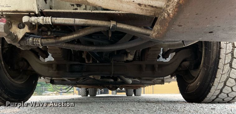 image for item LJ9771 1993 Ford LN8000  sewer jetter truck