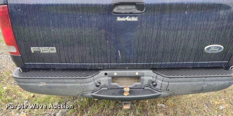 image for item LL9188 2003 Ford F150 XL  pickup truck