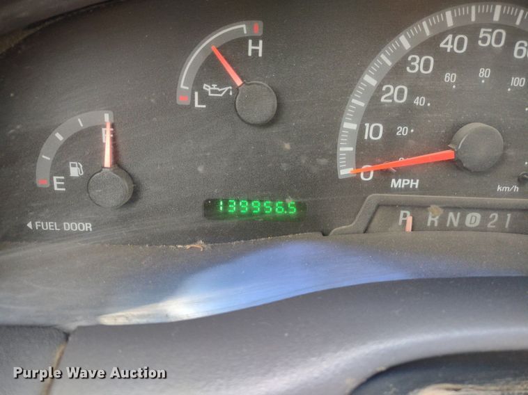 image for item LL9188 2003 Ford F150 XL  pickup truck