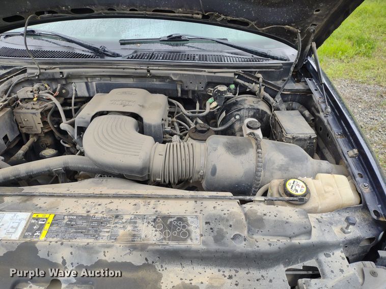 image for item LL9188 2003 Ford F150 XL  pickup truck