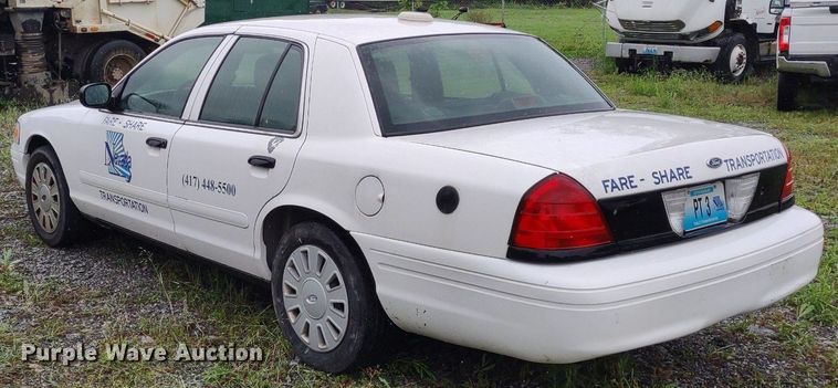 image for item LL9189 2007 Ford Crown Victoria Police Interceptor