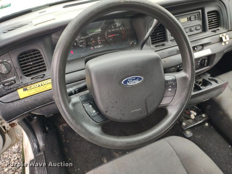 image for item LL9189 2007 Ford Crown Victoria Police Interceptor