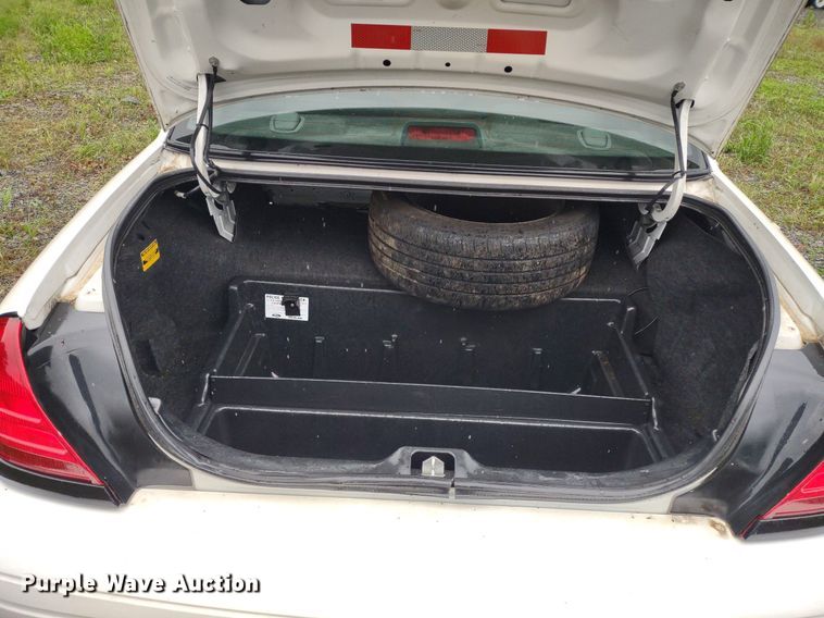 image for item LL9189 2007 Ford Crown Victoria Police Interceptor