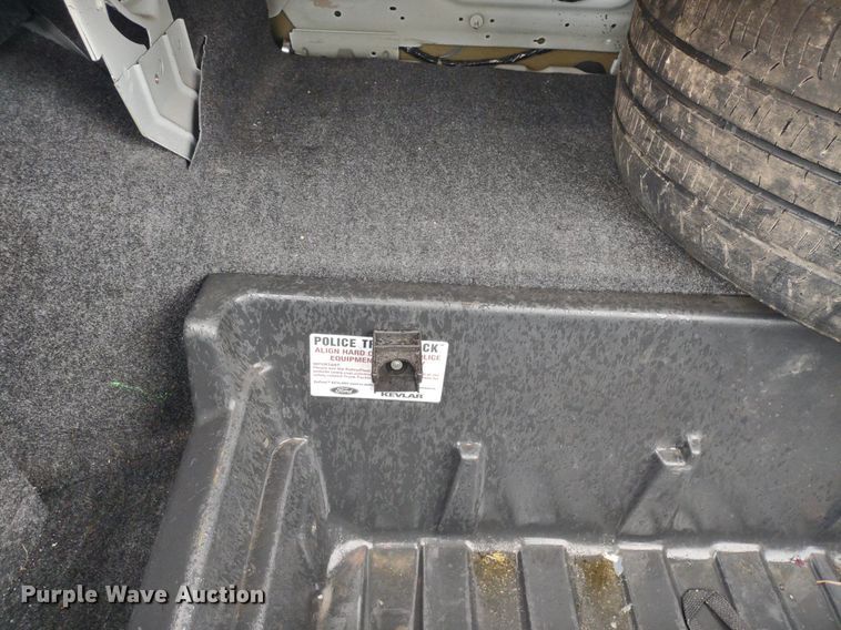 image for item LL9189 2007 Ford Crown Victoria Police Interceptor