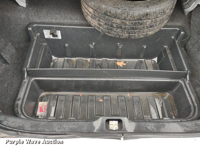 image for item LL9189 2007 Ford Crown Victoria Police Interceptor