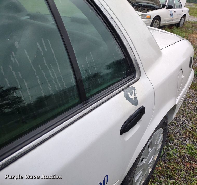 image for item LL9189 2007 Ford Crown Victoria Police Interceptor