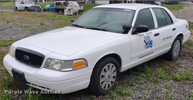 image for item LL9190 2010 Ford Crown Victoria Police Interceptor