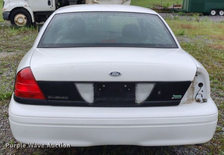 image for item LL9190 2010 Ford Crown Victoria Police Interceptor