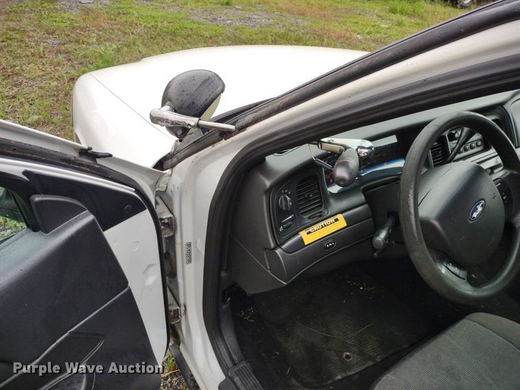 image for item LL9190 2010 Ford Crown Victoria Police Interceptor