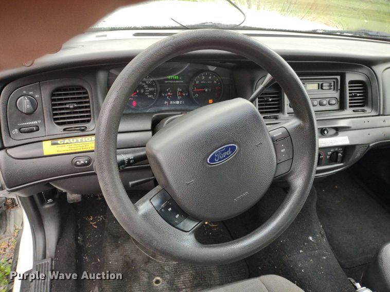 image for item LL9190 2010 Ford Crown Victoria Police Interceptor