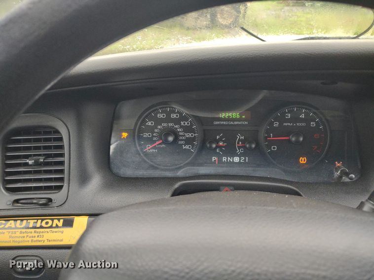 image for item LL9190 2010 Ford Crown Victoria Police Interceptor