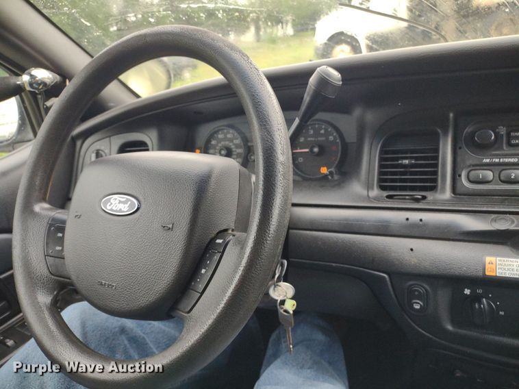 image for item LL9190 2010 Ford Crown Victoria Police Interceptor