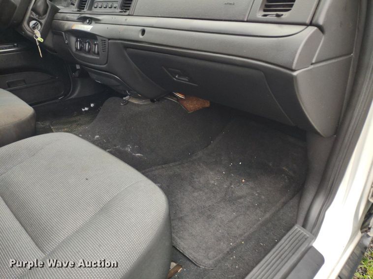 image for item LL9190 2010 Ford Crown Victoria Police Interceptor