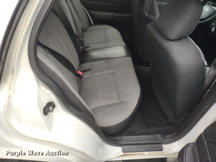 image for item LL9190 2010 Ford Crown Victoria Police Interceptor