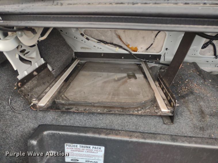 image for item LL9190 2010 Ford Crown Victoria Police Interceptor