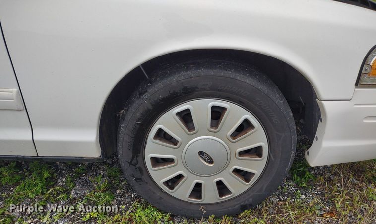 image for item LL9190 2010 Ford Crown Victoria Police Interceptor