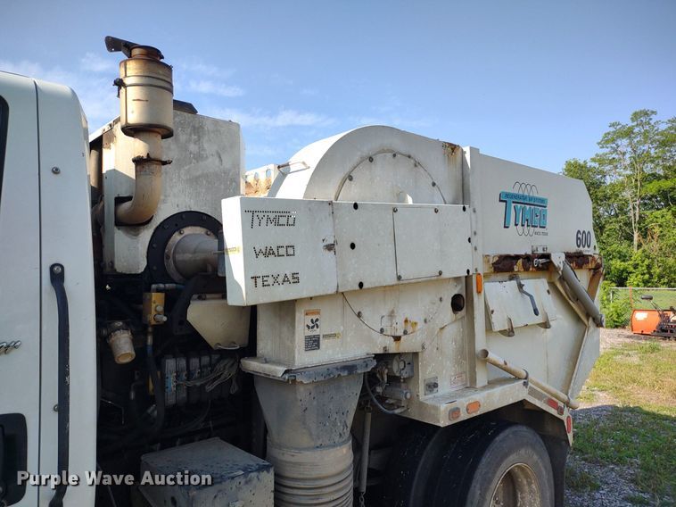 image for item LL9191 2009 International DuraStar 4300  street sweeper truck