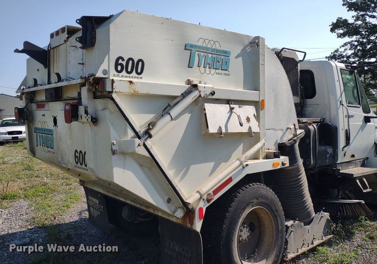 image for item LL9191 2009 International DuraStar 4300  street sweeper truck