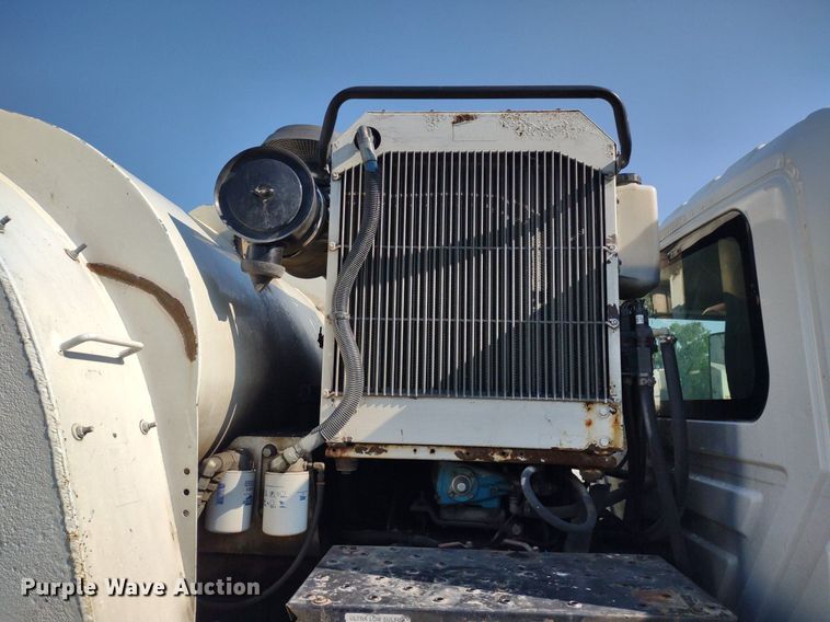 image for item LL9191 2009 International DuraStar 4300  street sweeper truck