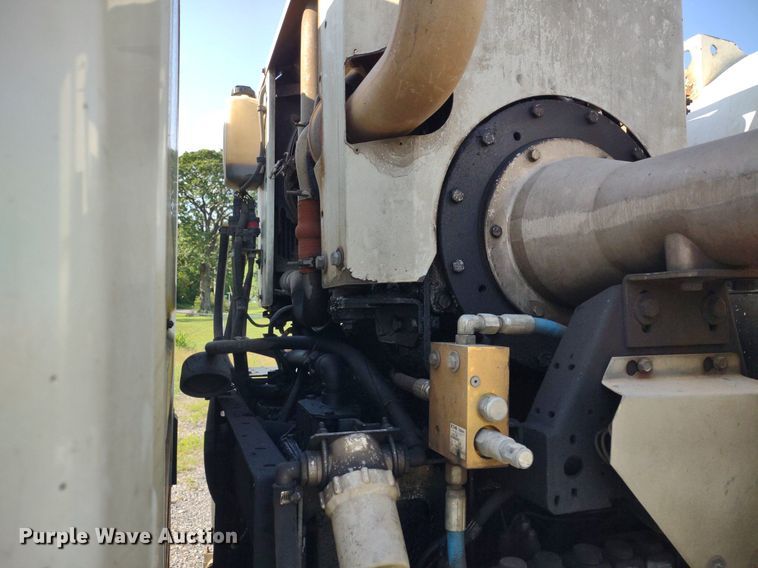 image for item LL9191 2009 International DuraStar 4300  street sweeper truck