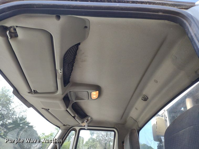 image for item LL9191 2009 International DuraStar 4300  street sweeper truck