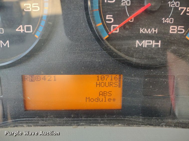 image for item LL9191 2009 International DuraStar 4300  street sweeper truck