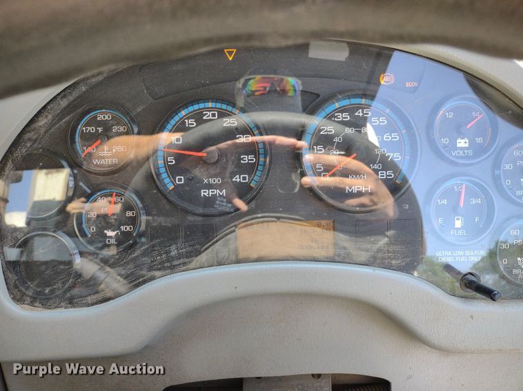 image for item LL9191 2009 International DuraStar 4300  street sweeper truck