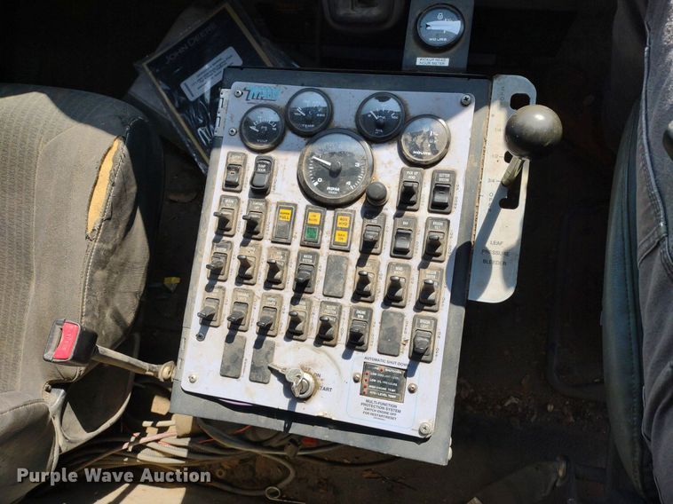 image for item LL9191 2009 International DuraStar 4300  street sweeper truck