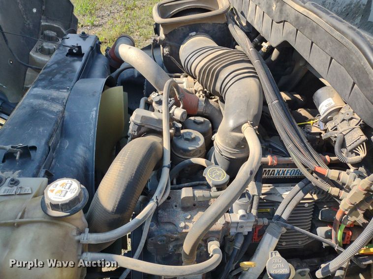 image for item LL9191 2009 International DuraStar 4300  street sweeper truck