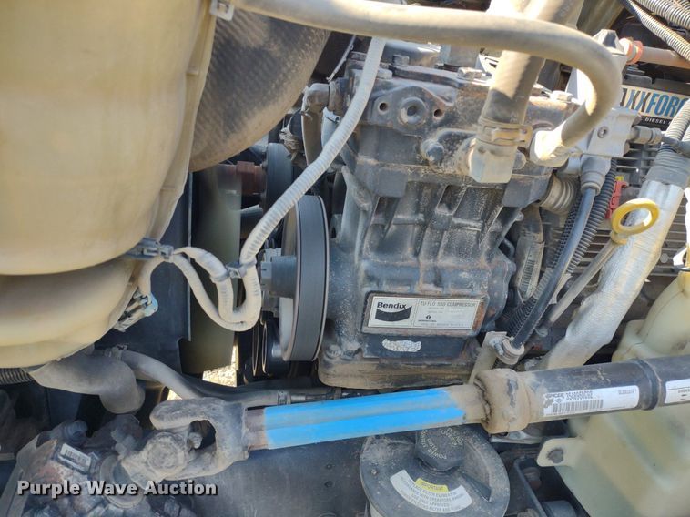 image for item LL9191 2009 International DuraStar 4300  street sweeper truck