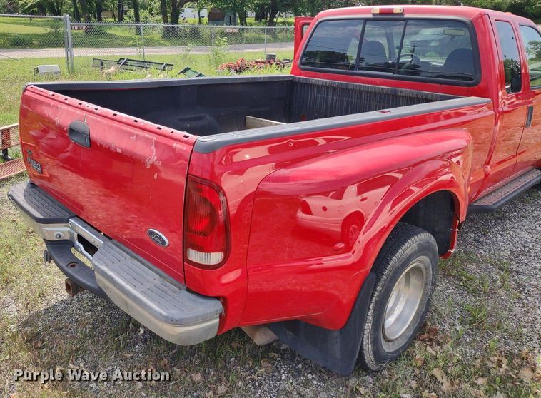 image for item LL9192 2000 Ford F350 Super Duty XLT  SuperCab pickup truck