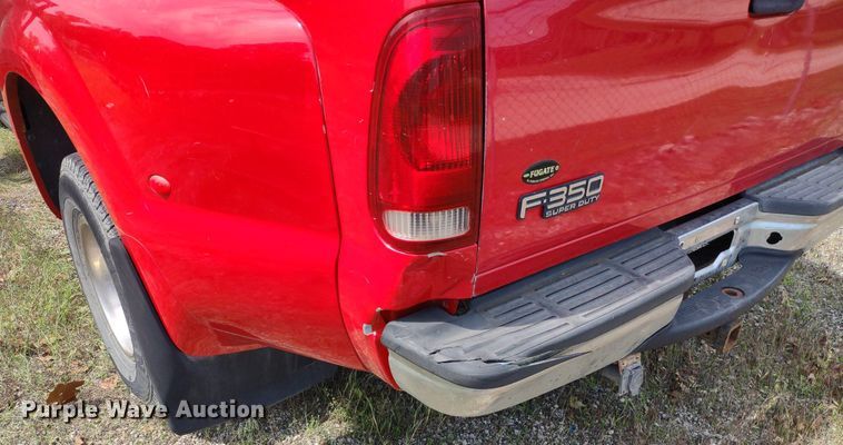 image for item LL9192 2000 Ford F350 Super Duty XLT  SuperCab pickup truck