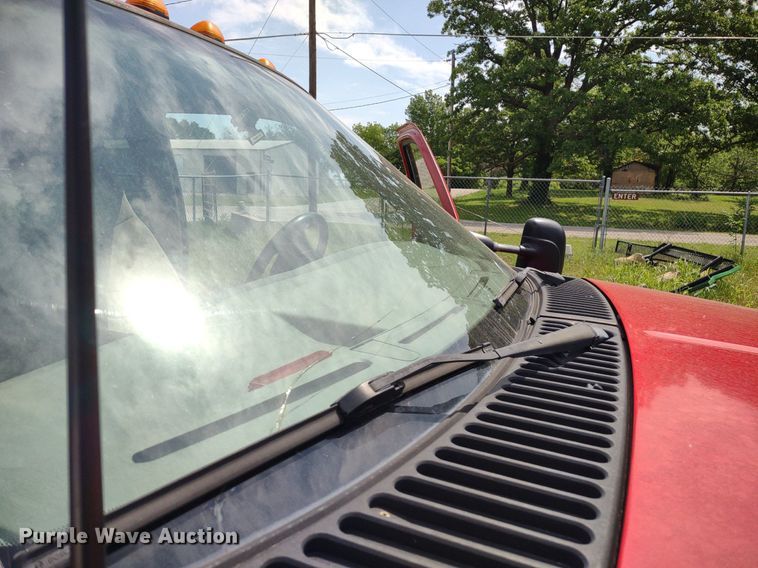 image for item LL9192 2000 Ford F350 Super Duty XLT  SuperCab pickup truck