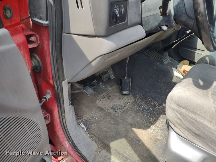 image for item LL9192 2000 Ford F350 Super Duty XLT  SuperCab pickup truck