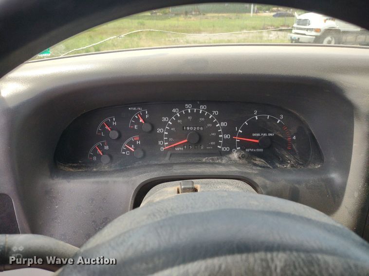 image for item LL9192 2000 Ford F350 Super Duty XLT  SuperCab pickup truck