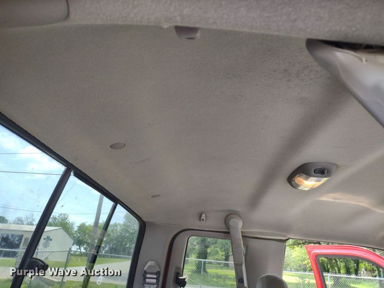 image for item LL9192 2000 Ford F350 Super Duty XLT  SuperCab pickup truck