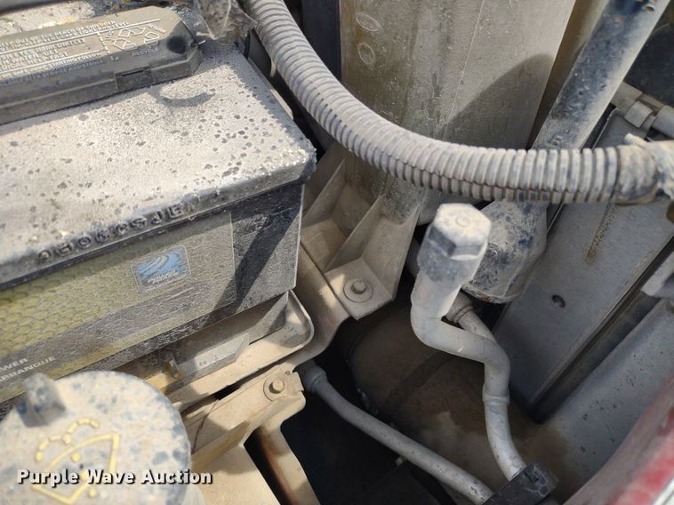 image for item LL9192 2000 Ford F350 Super Duty XLT  SuperCab pickup truck