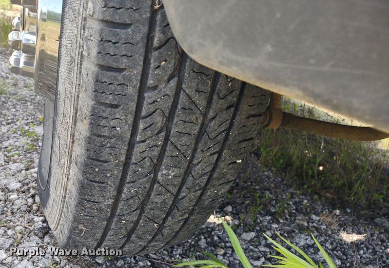 image for item LL9192 2000 Ford F350 Super Duty XLT  SuperCab pickup truck